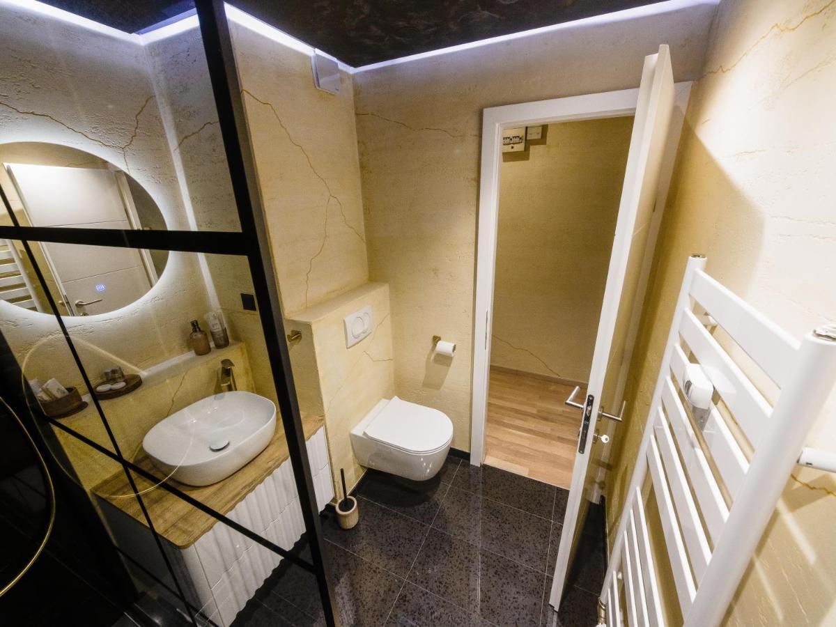 Apartman Stari Toranj II Apartment Vukovar Exterior foto