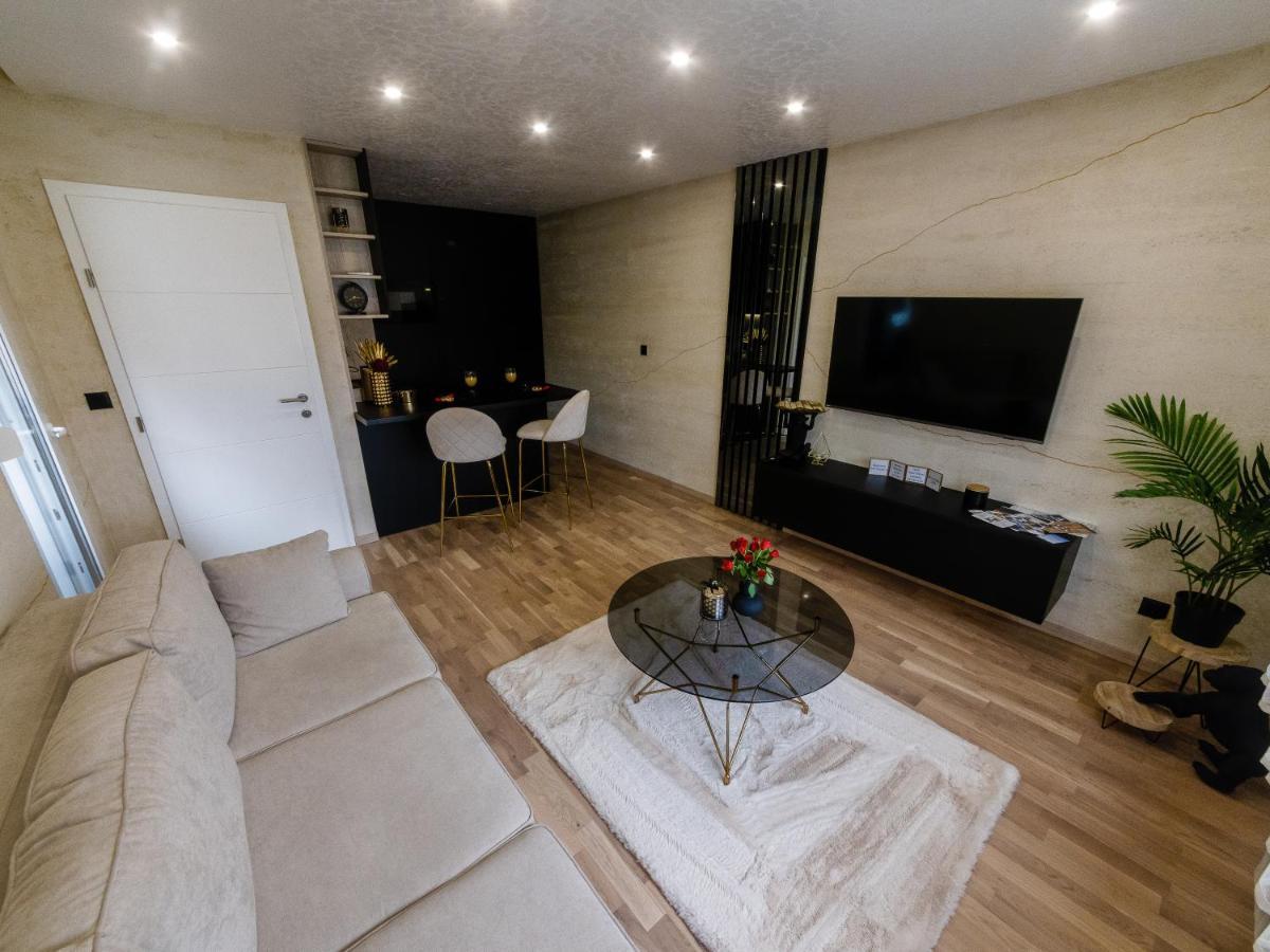 Apartman Stari Toranj II Apartment Vukovar Exterior foto